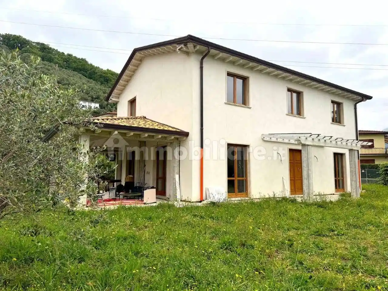 Villa in vendita a Carrara