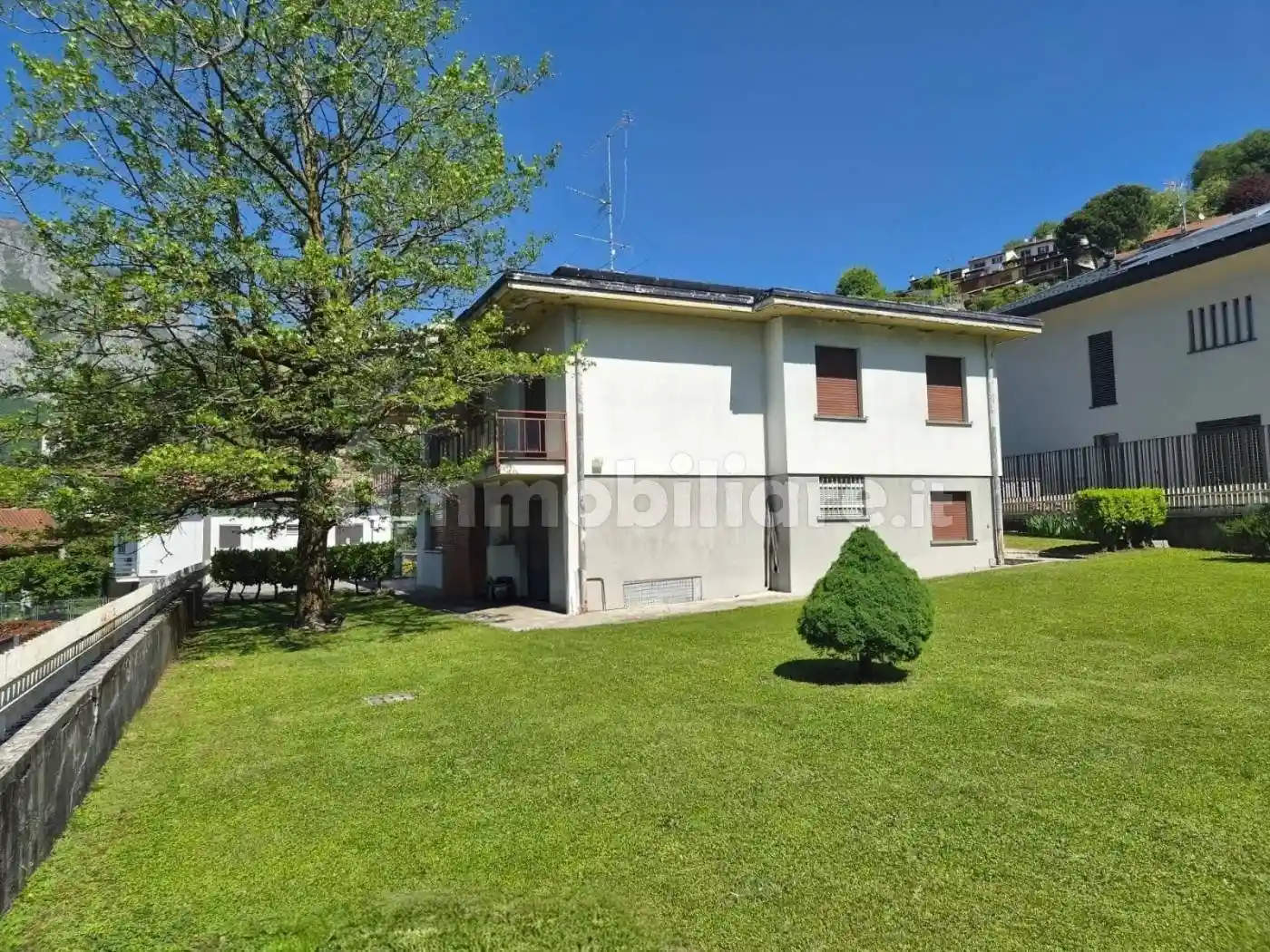 Villa in vendita a Lecco