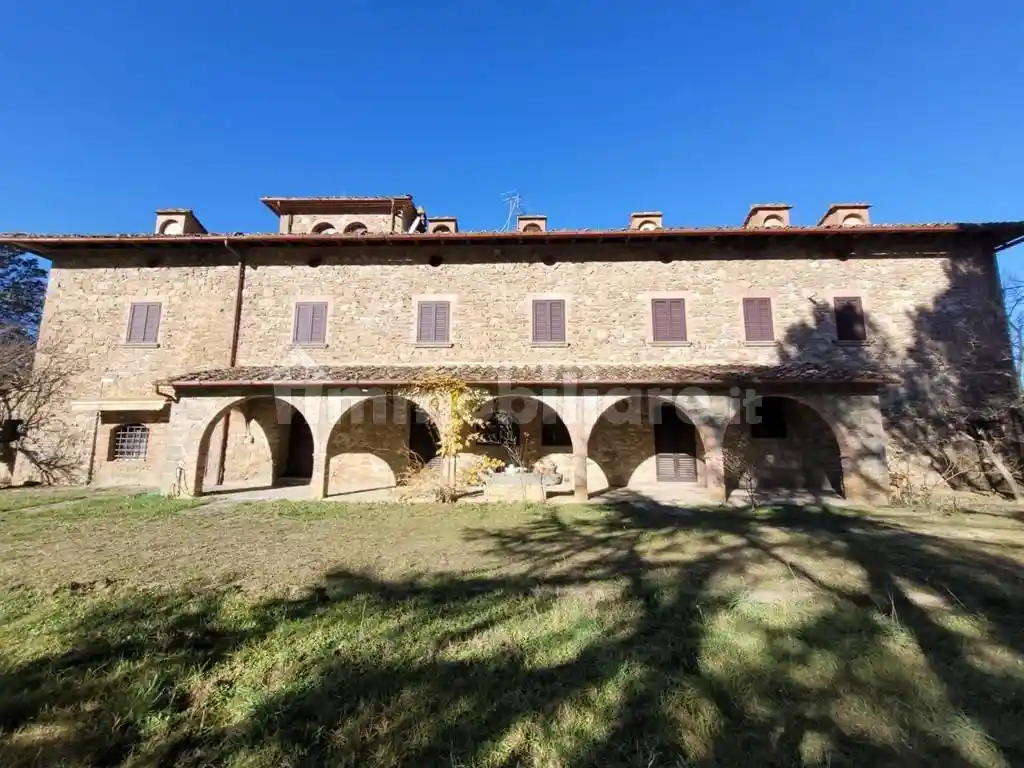 Villa in vendita a Bucine