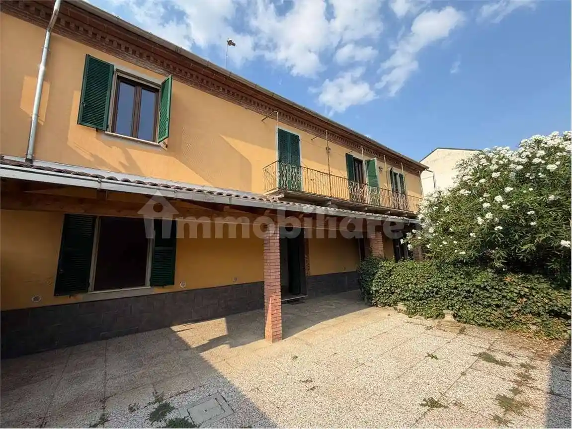 Casa indipendente in vendita a Alessandria