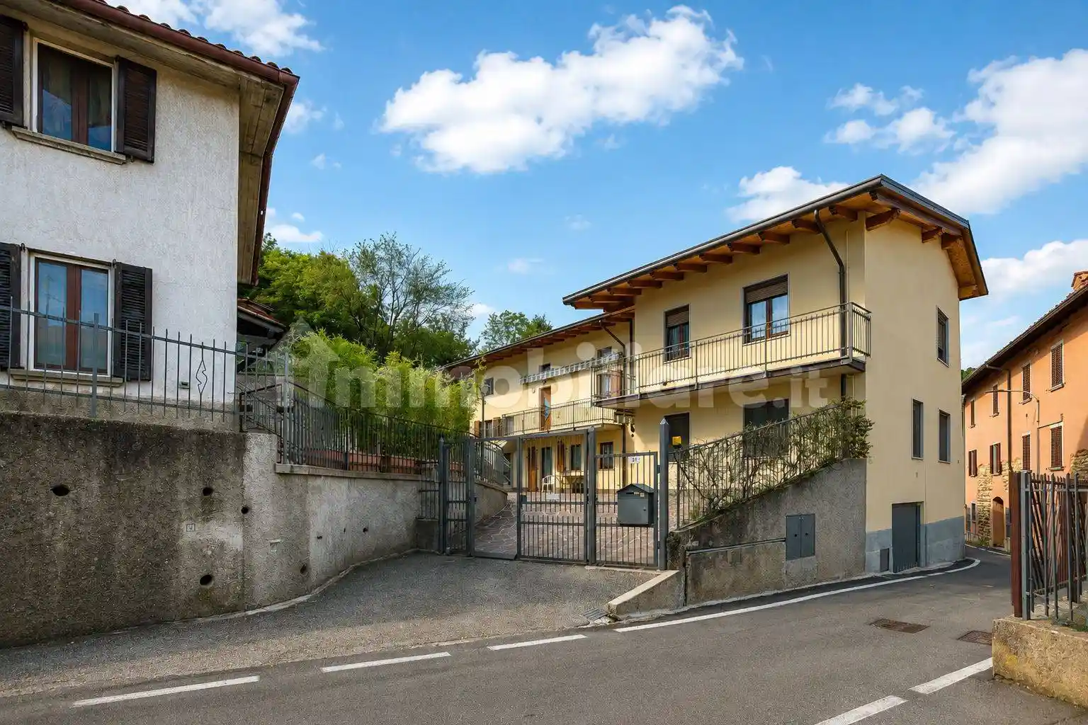 Casa indipendente in vendita a Almenno San Salvatore