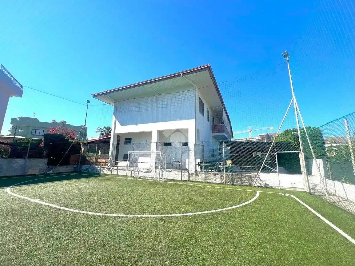 Villa in vendita a Mondragone