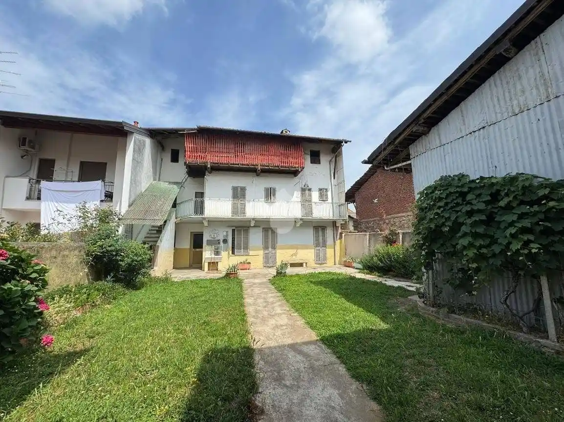 Rustico - Casale in vendita a Momo