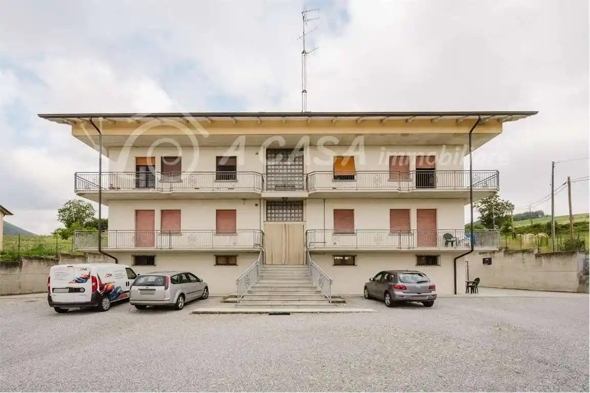 Appartamento in vendita a Langhirano