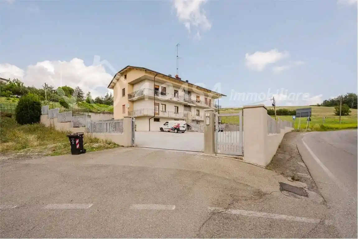Appartamento in vendita a Langhirano