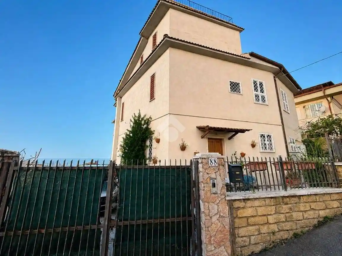 Villa in vendita a Guidonia Montecelio