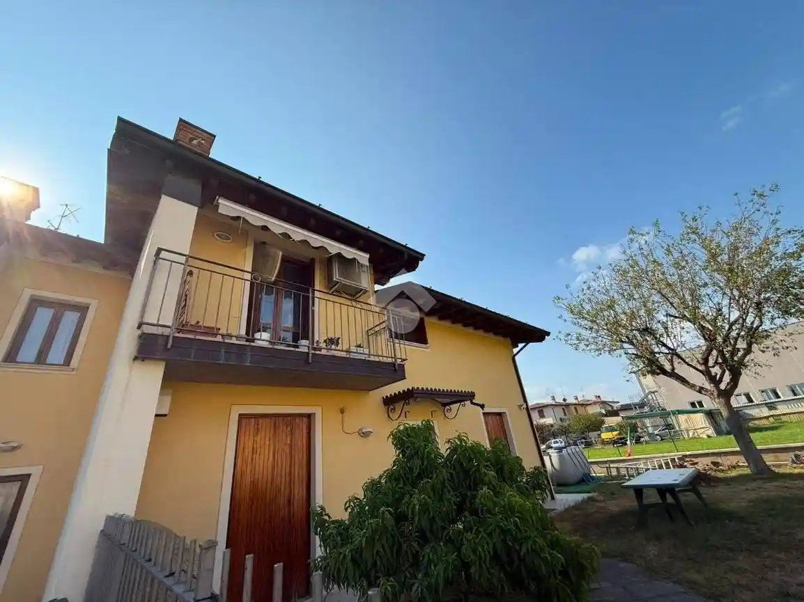 Appartamento in vendita a Rovato
