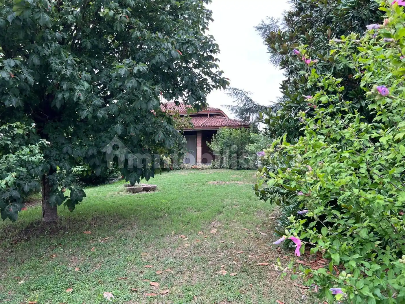 Villa in vendita a Guastalla