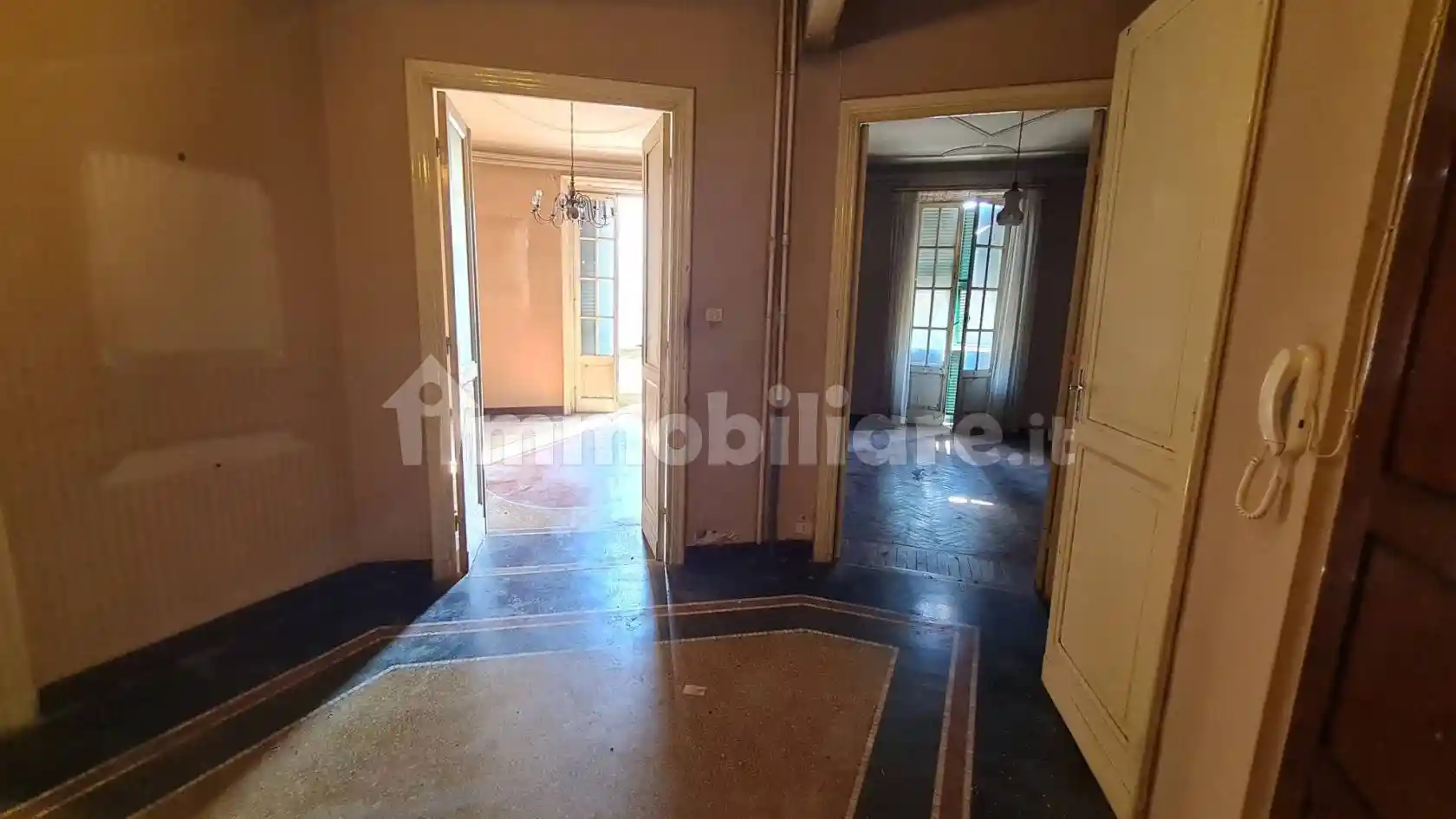 Appartamento in vendita a Genova