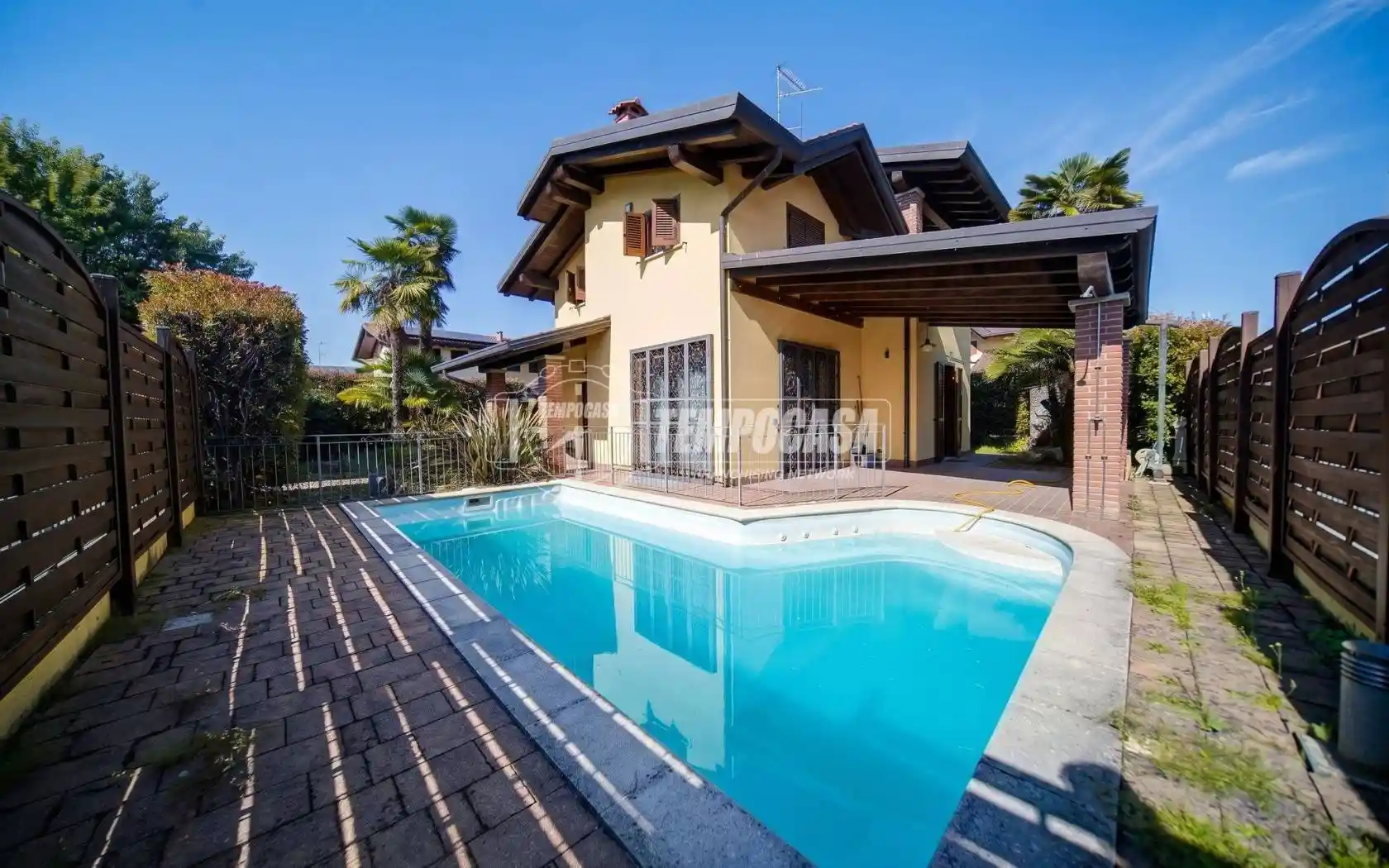 Villa in vendita a Pombia