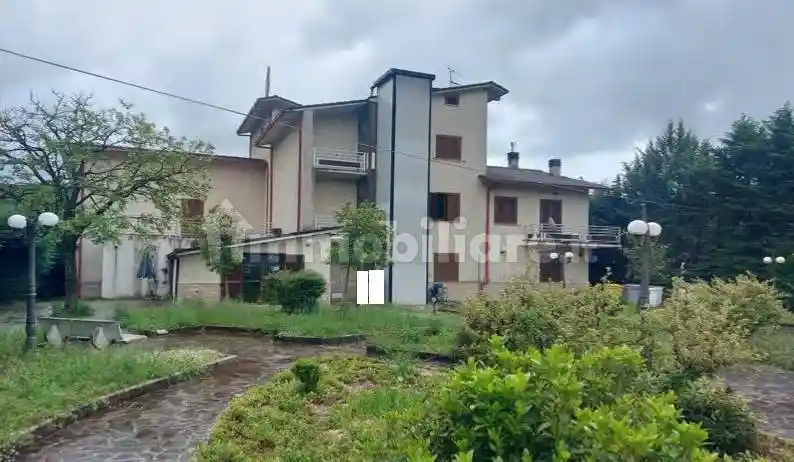 Palazzo - Edificio in vendita a Borgorose