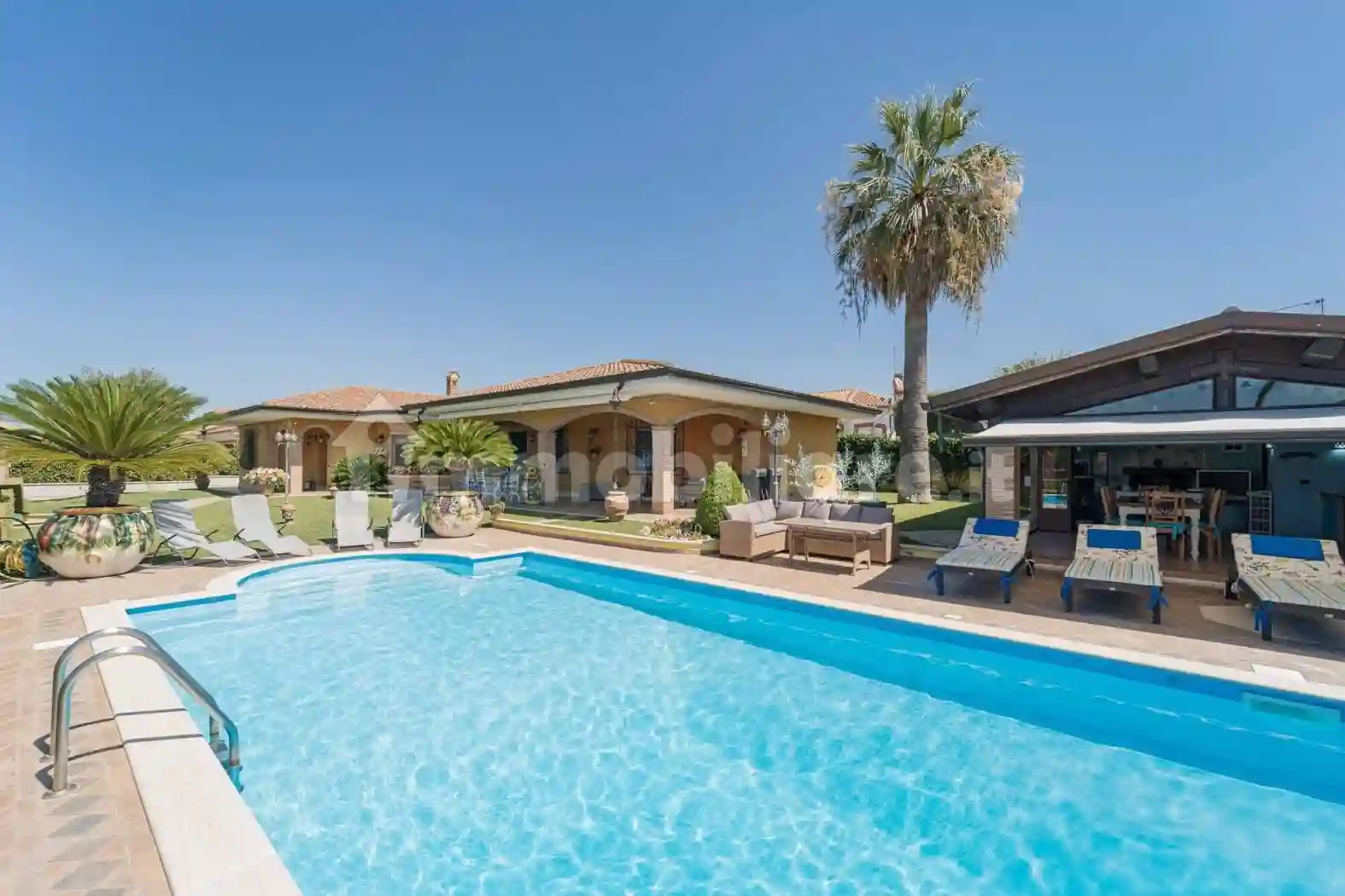 Villa - foto 2