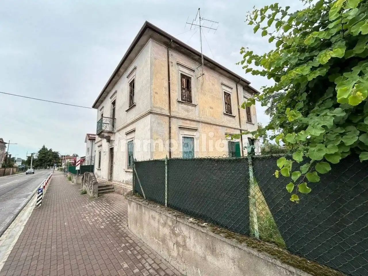 Rustico - Casale in vendita a Bovolone