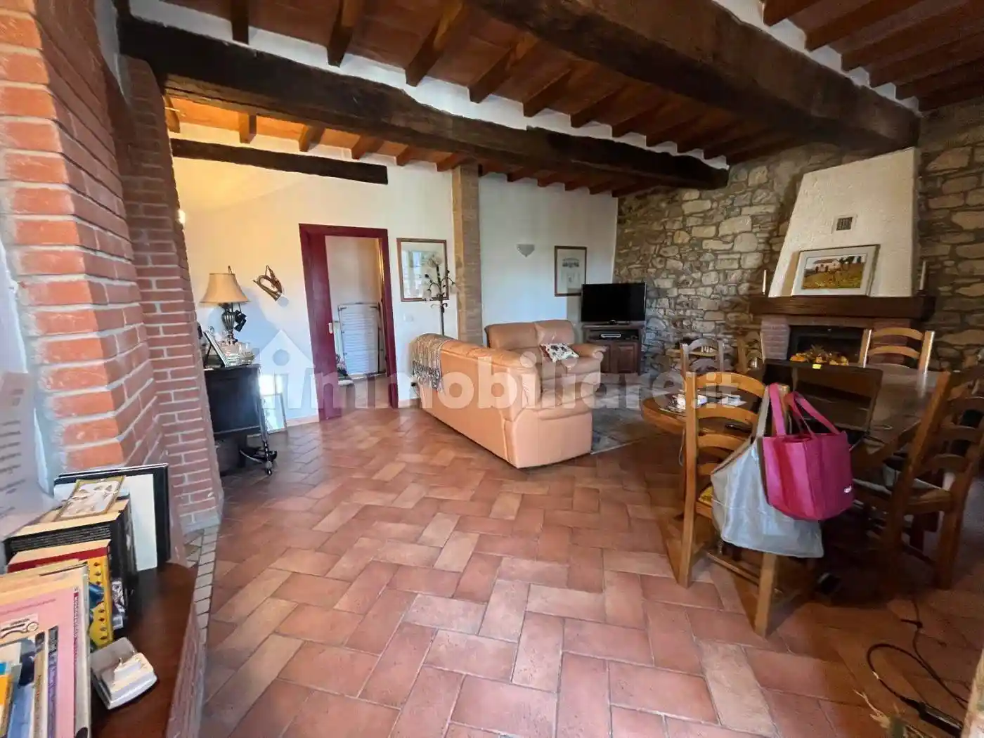 Casa indipendente in vendita a Pellegrino Parmense