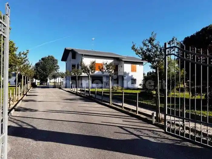 Villa in vendita a Ferrara