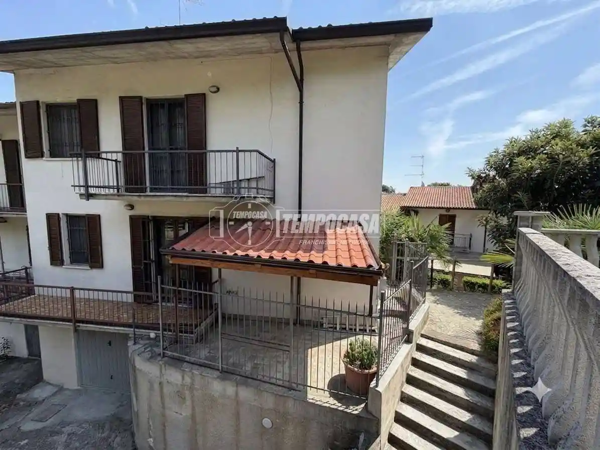 Villa in vendita a Stradella