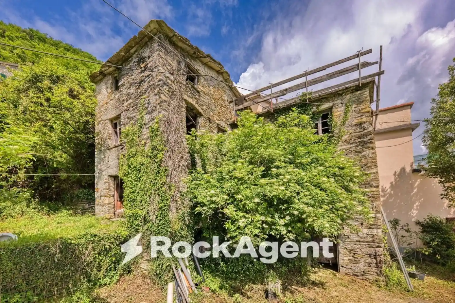 Casa indipendente in vendita a San Colombano Certenoli