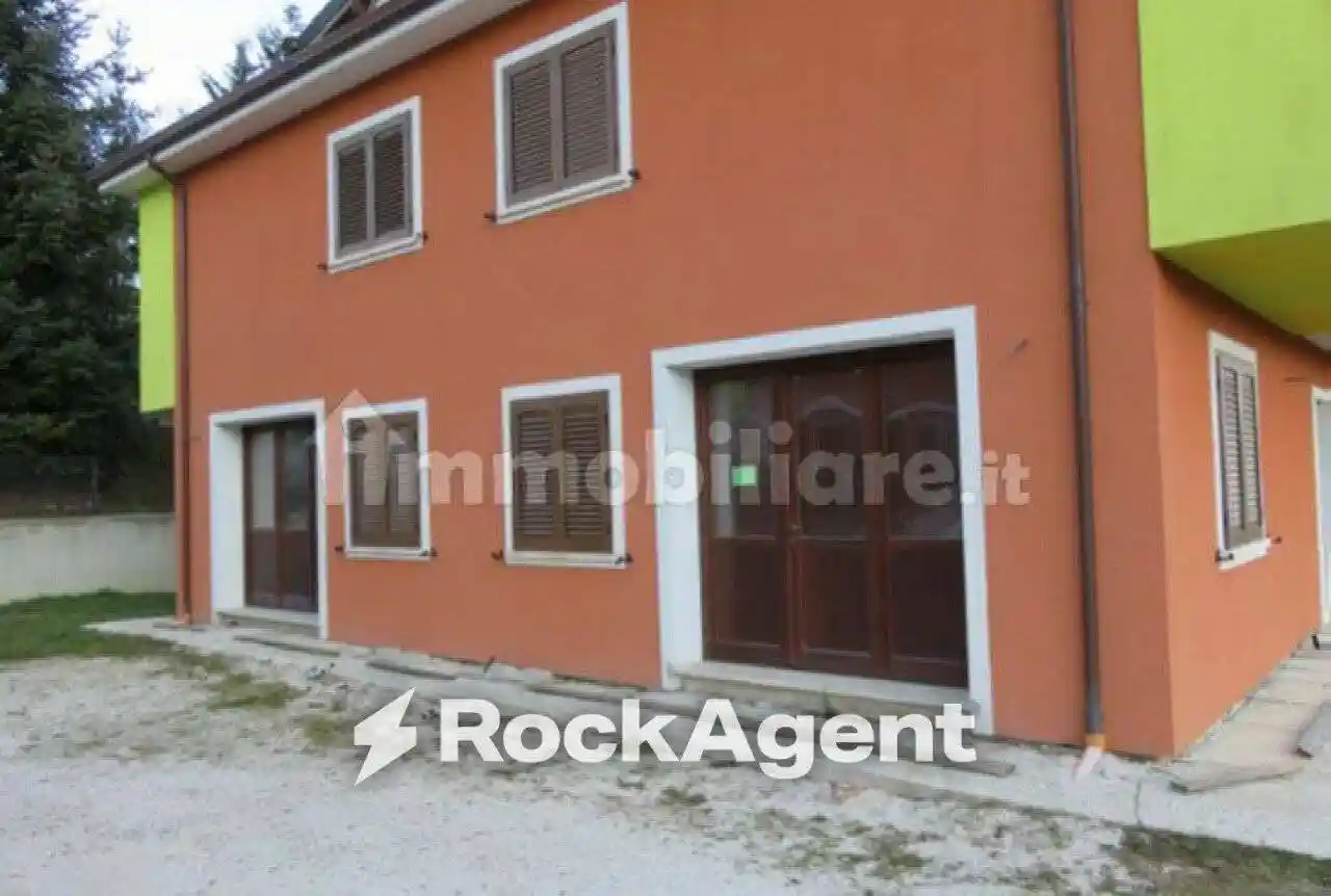 Villa in vendita a Scoppito