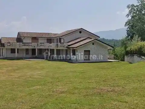 Villa in vendita a Casalvieri