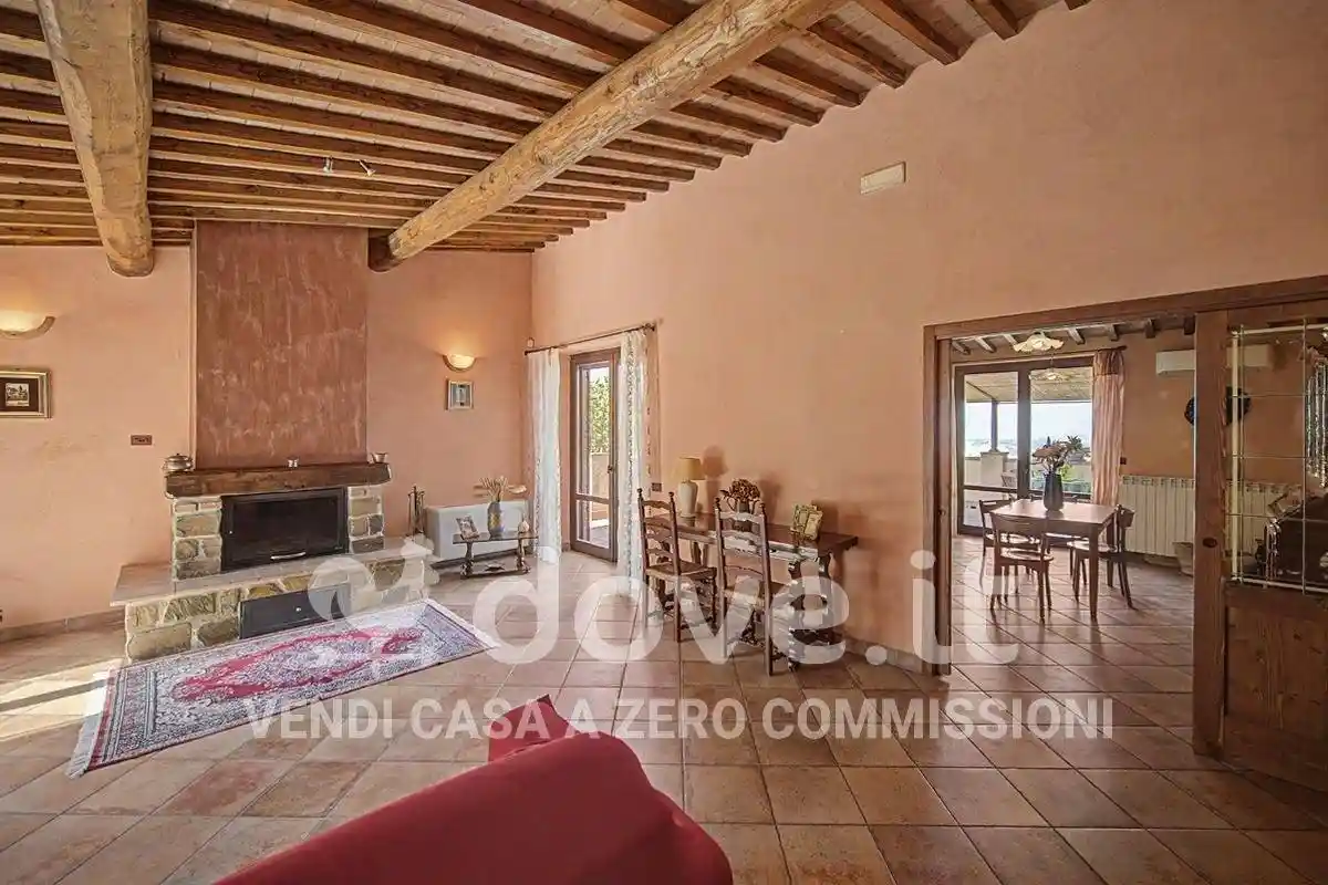Villa in vendita a Casole d'Elsa