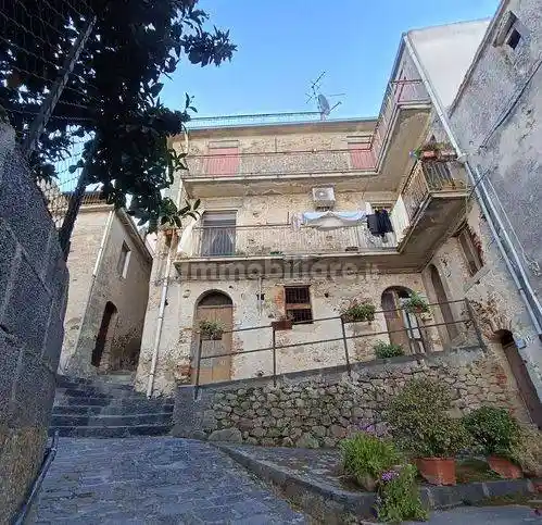 Villa in vendita a Ficarra