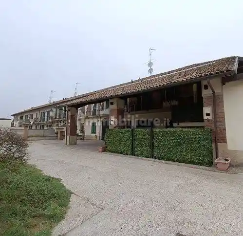 Appartamento in vendita a Ferrera Erbognone