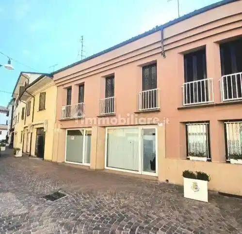 Appartamento in vendita a Sannazzaro de' Burgondi