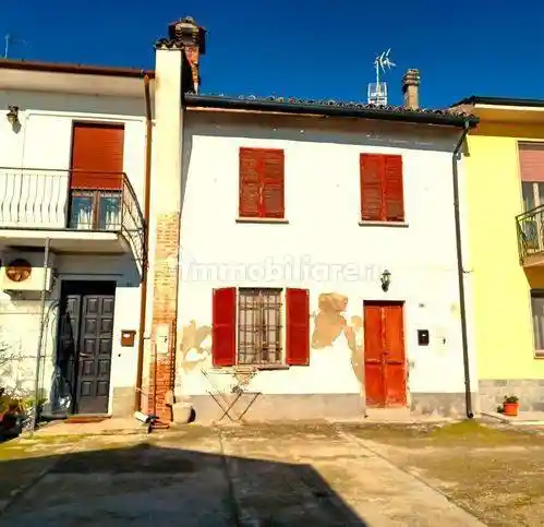 Villa in vendita a Mezzana Bigli