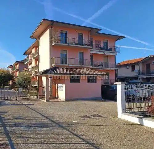 Appartamento in vendita a Travacò Siccomario