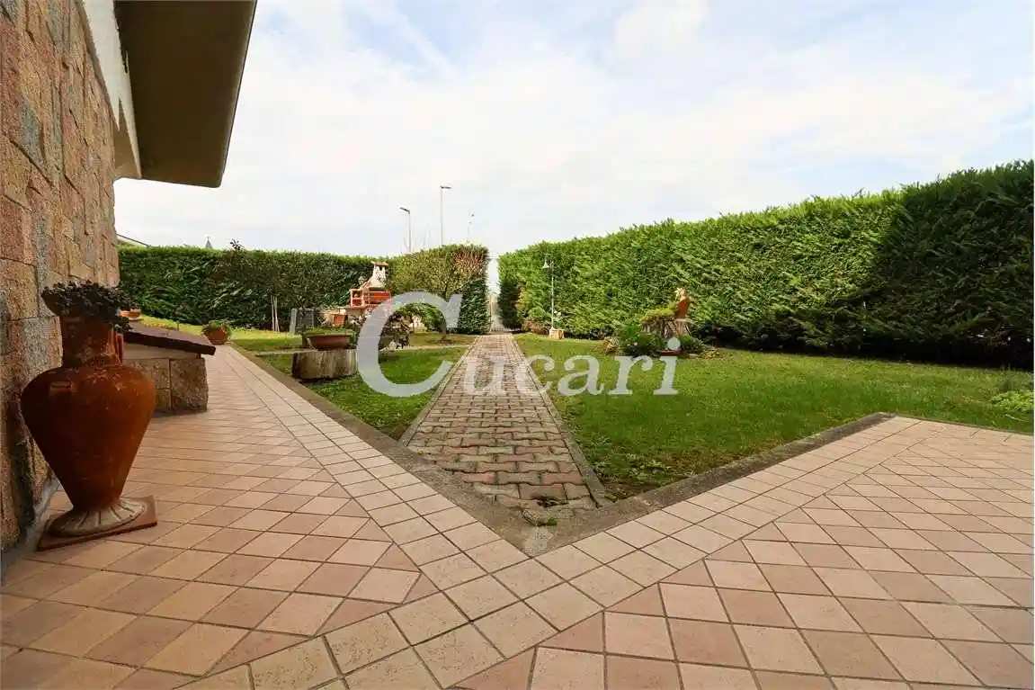 Villa in vendita a Ardea