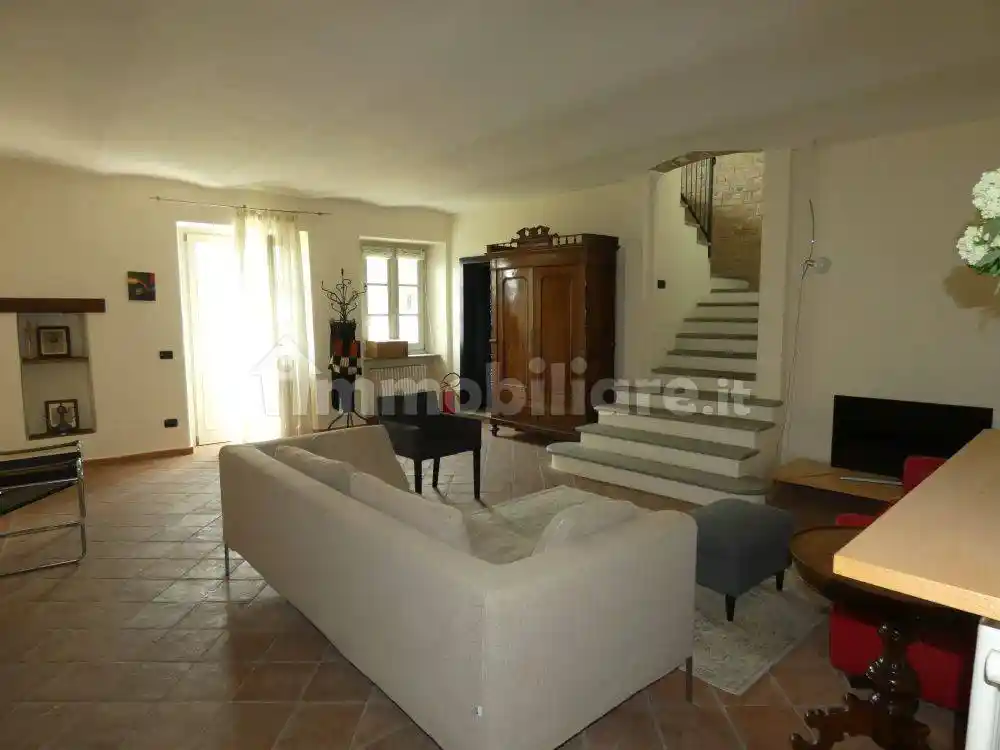 Villa in affitto a Castiglione Falletto
