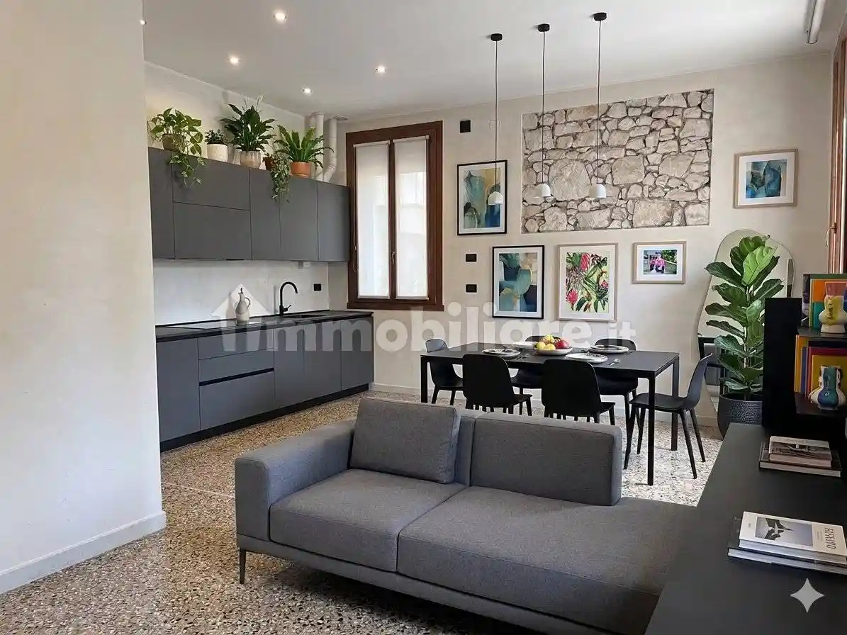 Appartamento in vendita a Verona