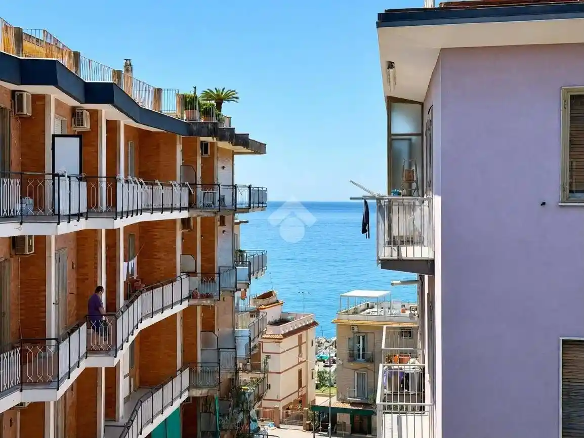 Appartamento in vendita a Salerno