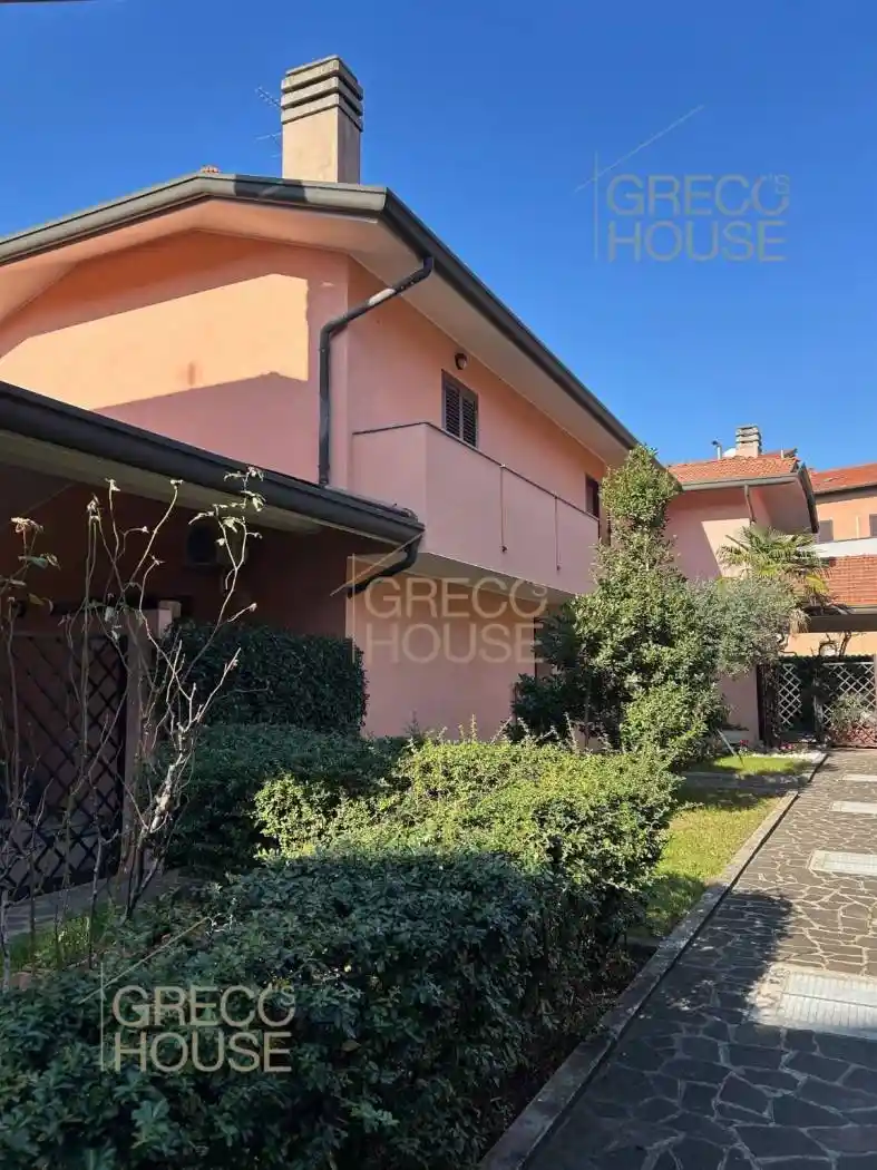 Villa in vendita a Uboldo