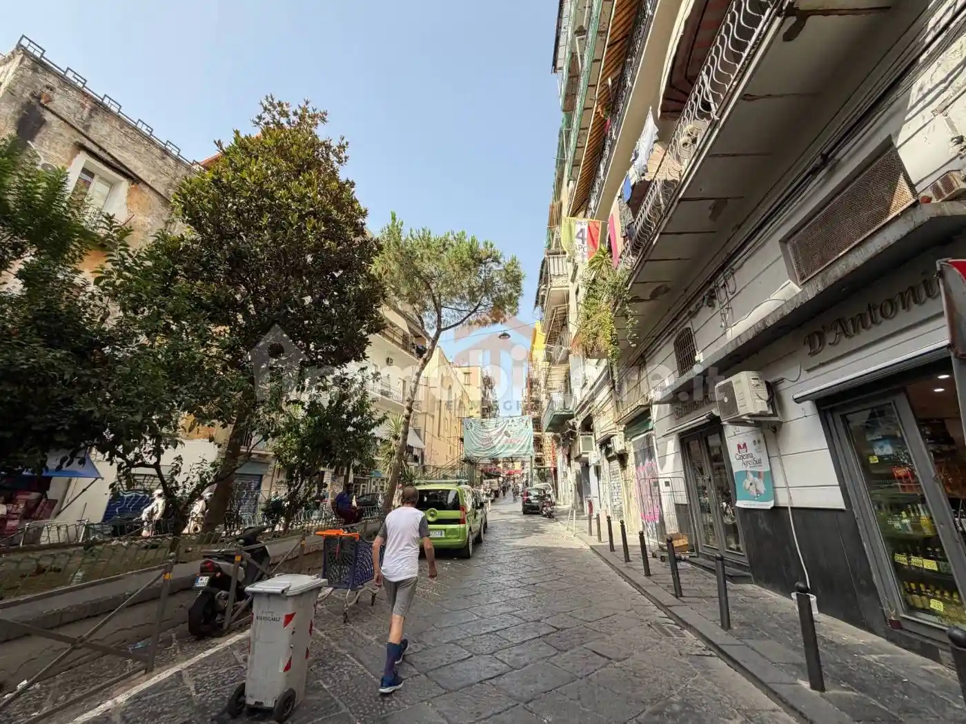 Appartamento in vendita a Napoli