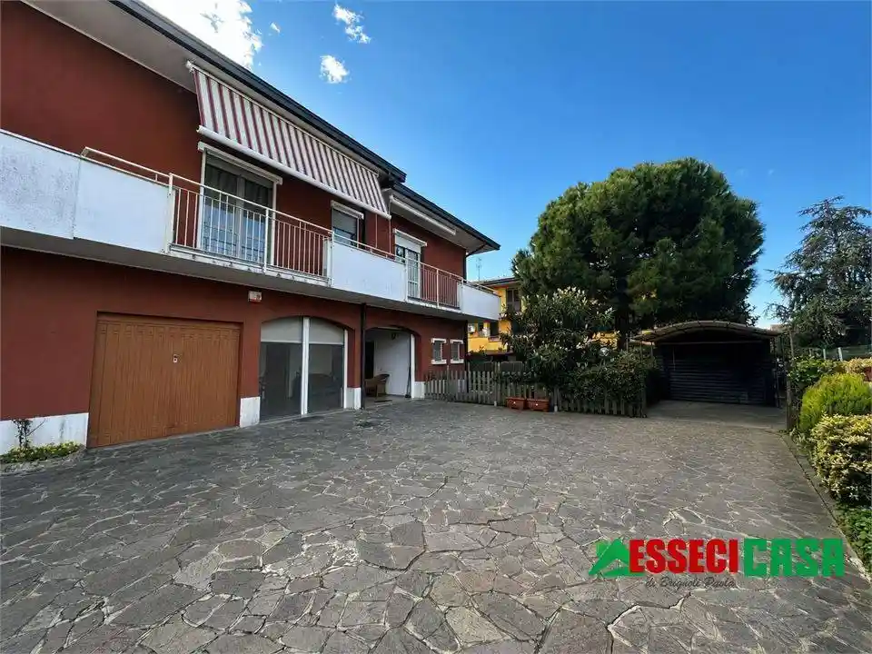 Villa in vendita a Arzago d'Adda