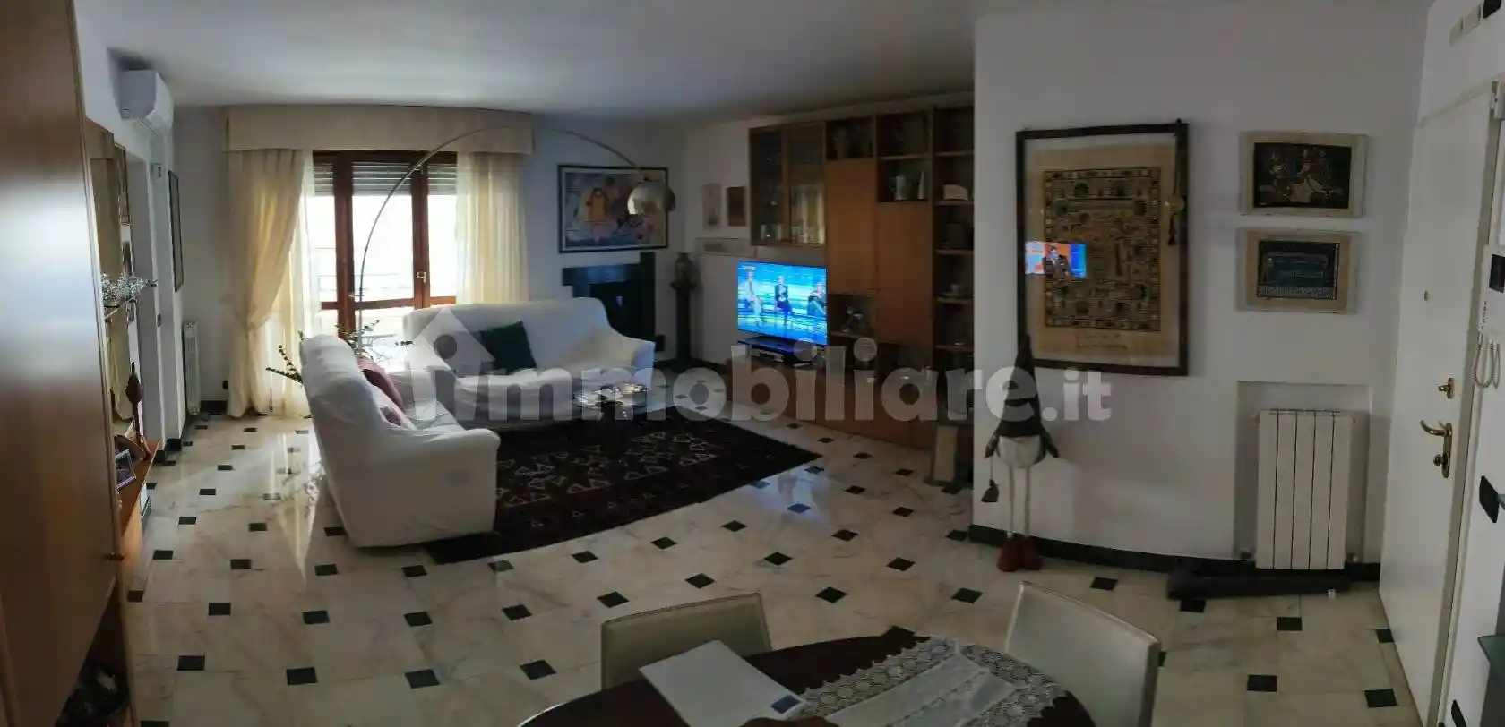 Appartamento in vendita a Genova