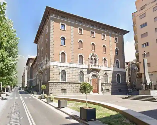 Palazzo - Edificio in vendita a Viterbo