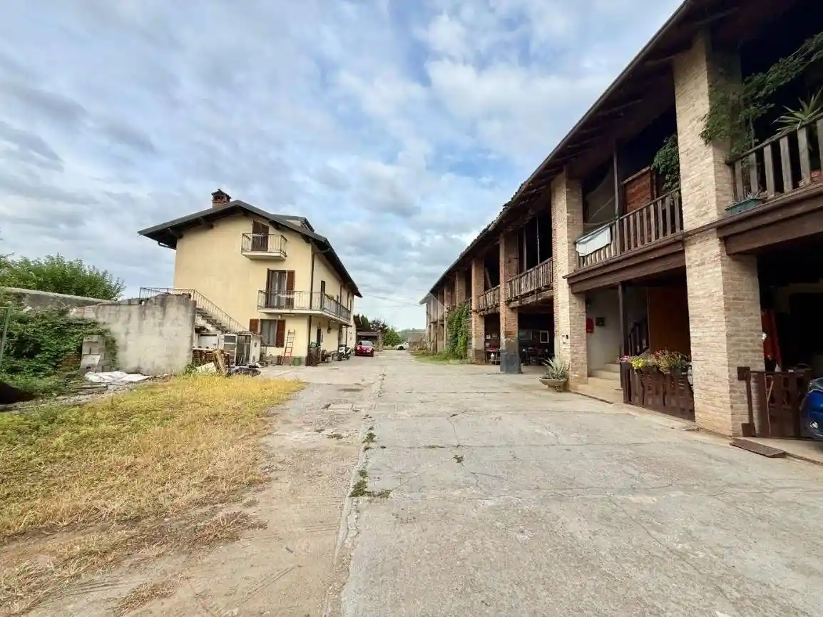 Rustico - Casale in vendita a Scanzorosciate