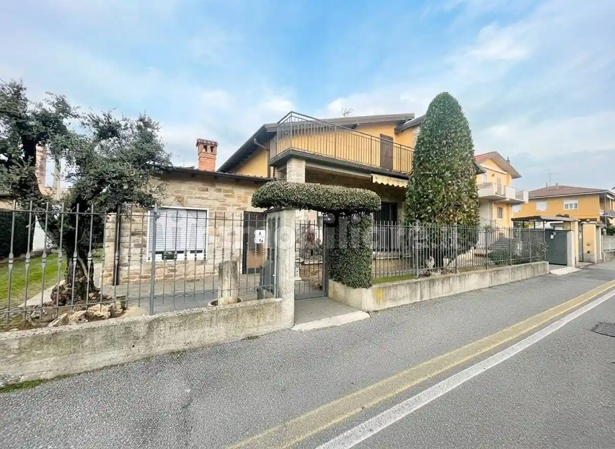Villa in vendita a Stezzano
