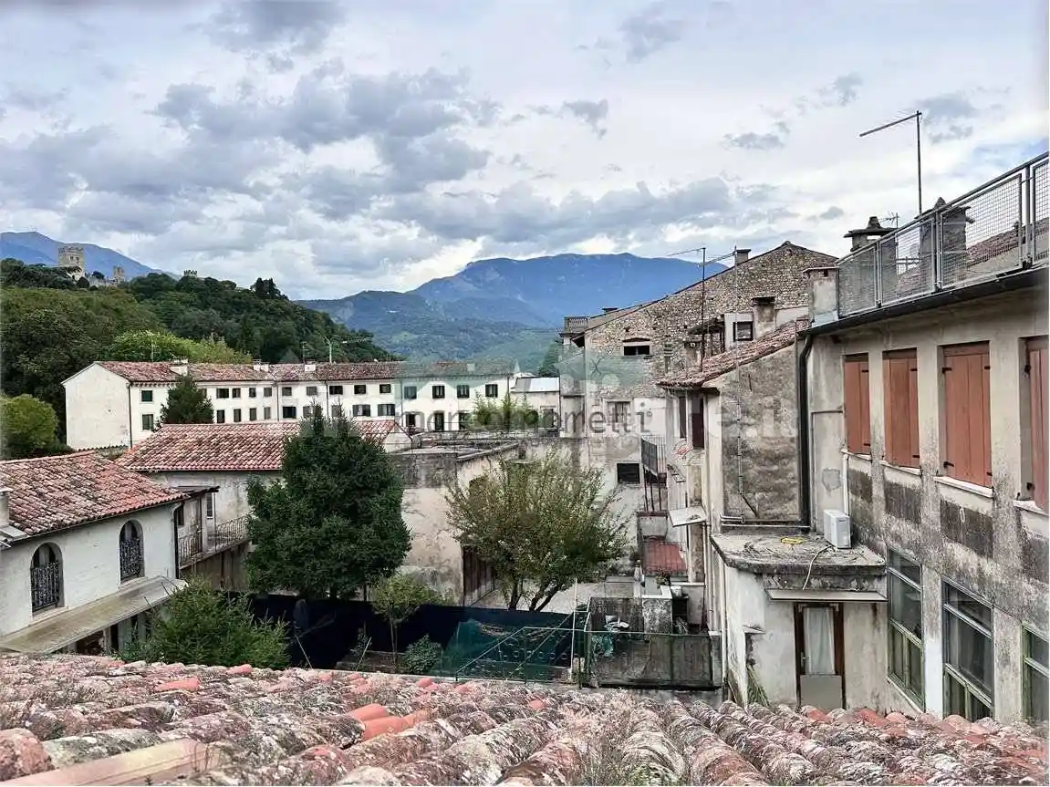 Casa indipendente in vendita a Vittorio Veneto