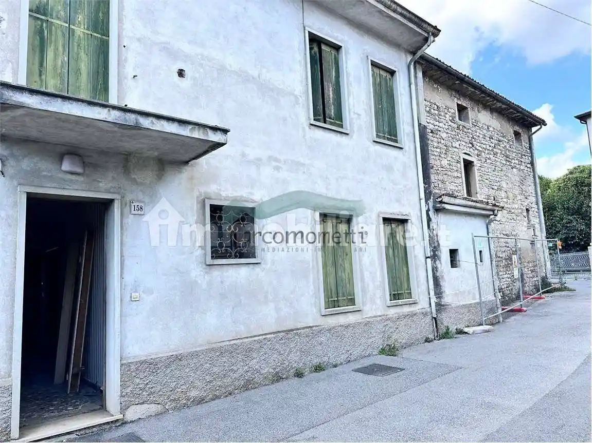 Casa indipendente in vendita a Vittorio Veneto