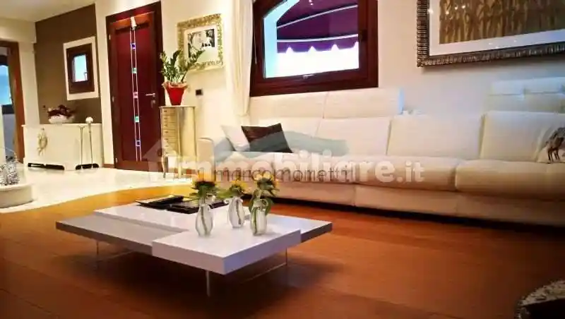 Casa indipendente in vendita a Vittorio Veneto