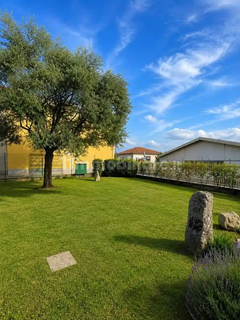 Appartamento in vendita a Villa Guardia