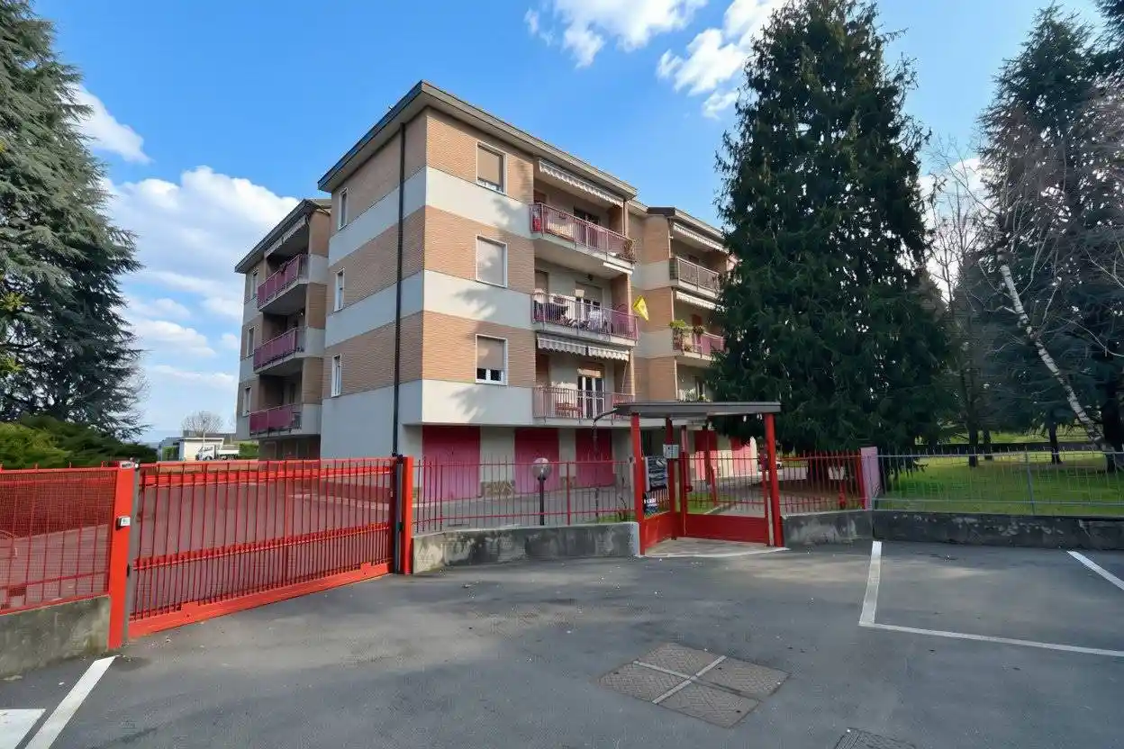 Appartamento in vendita a Ronco Briantino