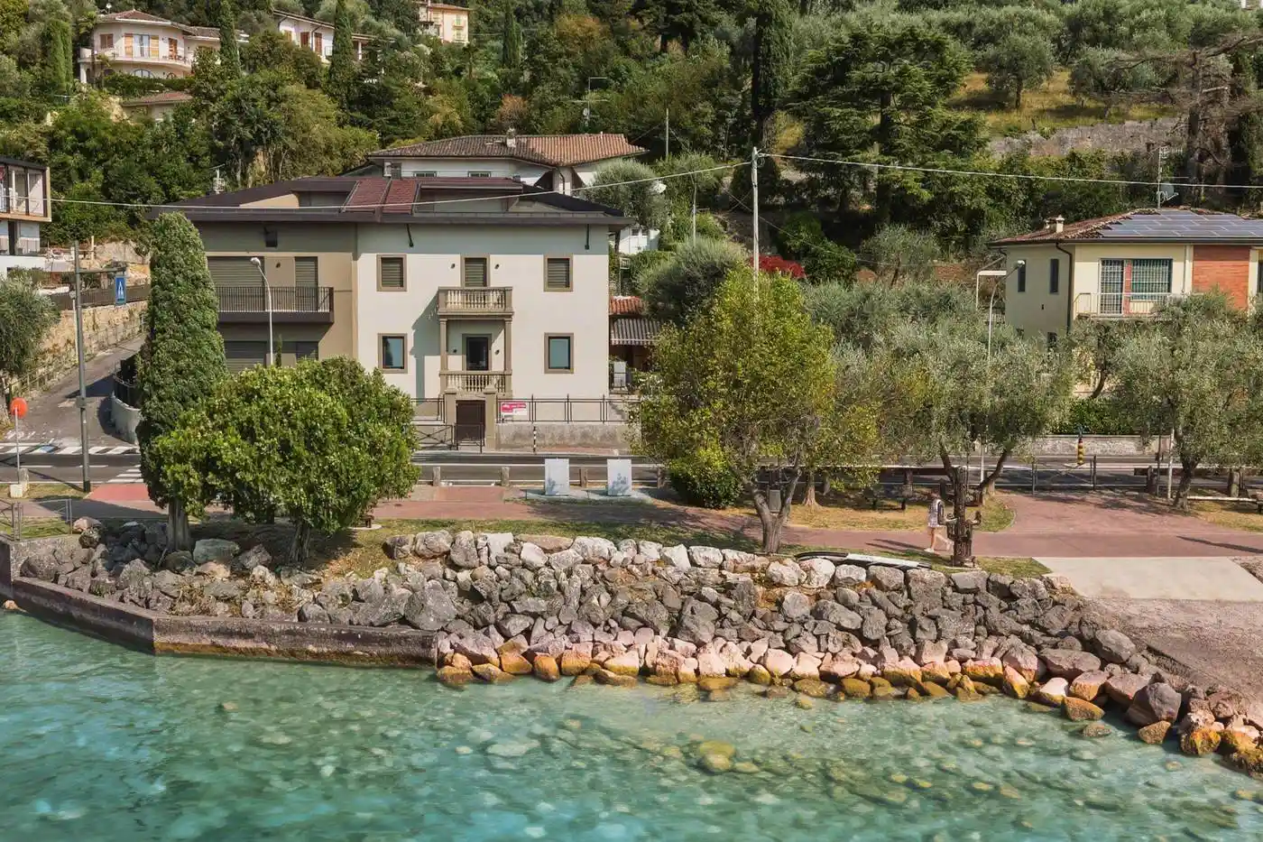Appartamento in vendita a Torri del Benaco