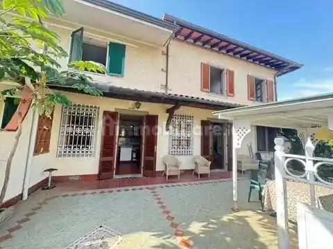 Villa in vendita a Forte dei Marmi