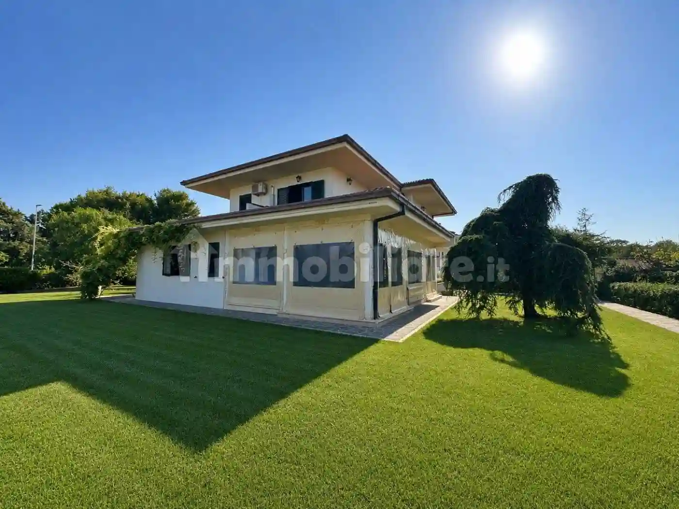 Villa - foto 2