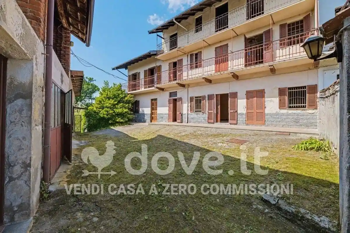 Casa indipendente in vendita a Divignano