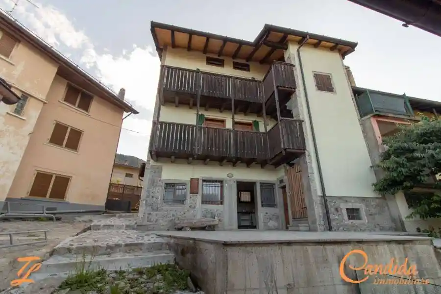 Casa indipendente in vendita a Lauco